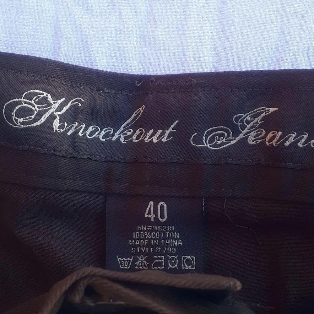 Knockout Jeans Size 40 Jean Shorts! Chocolate Brown cargo pants NEW TAG